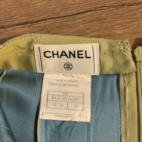 Vintage Chanel spring green / blue midi skirt w/ back slits, XS (34) - Picture 4 of 12